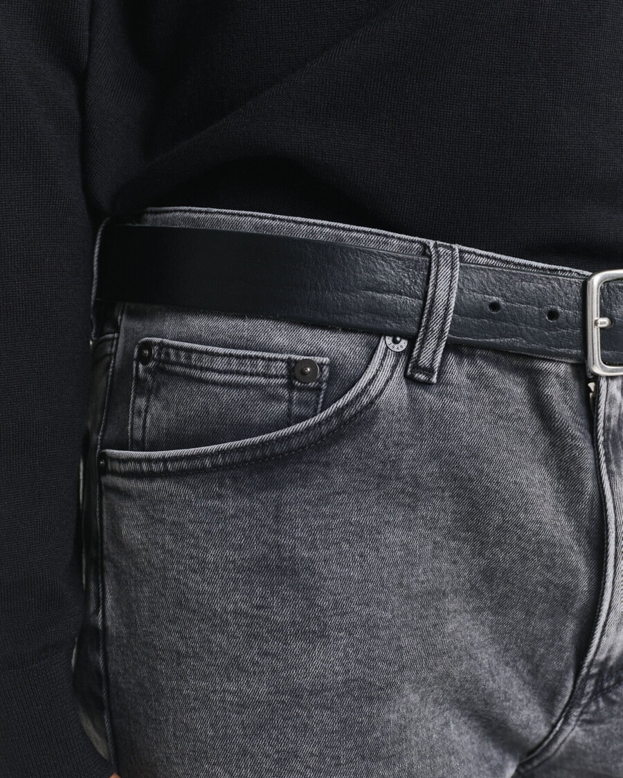 calça jeans preta de corte regular - preta