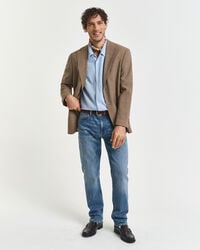 calça jeans de corte regular - azul médio com efeito desgastado