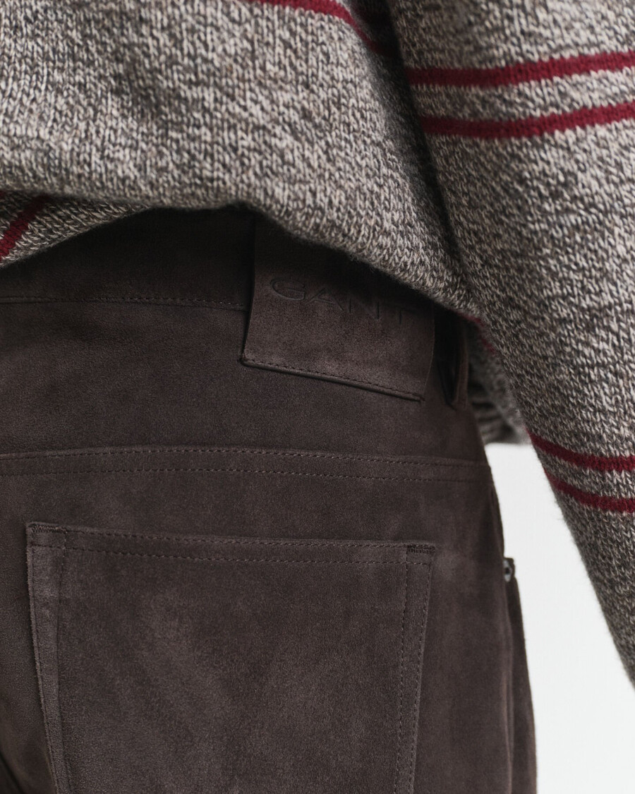 calça jeans reta de camurça - marrom escuro