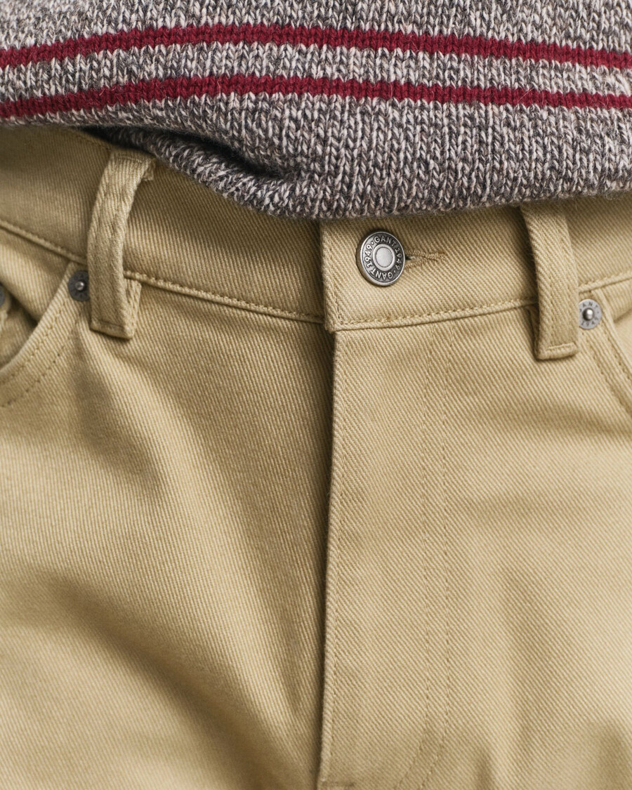 calça jeans de sarja macia com corte regular - bege woody