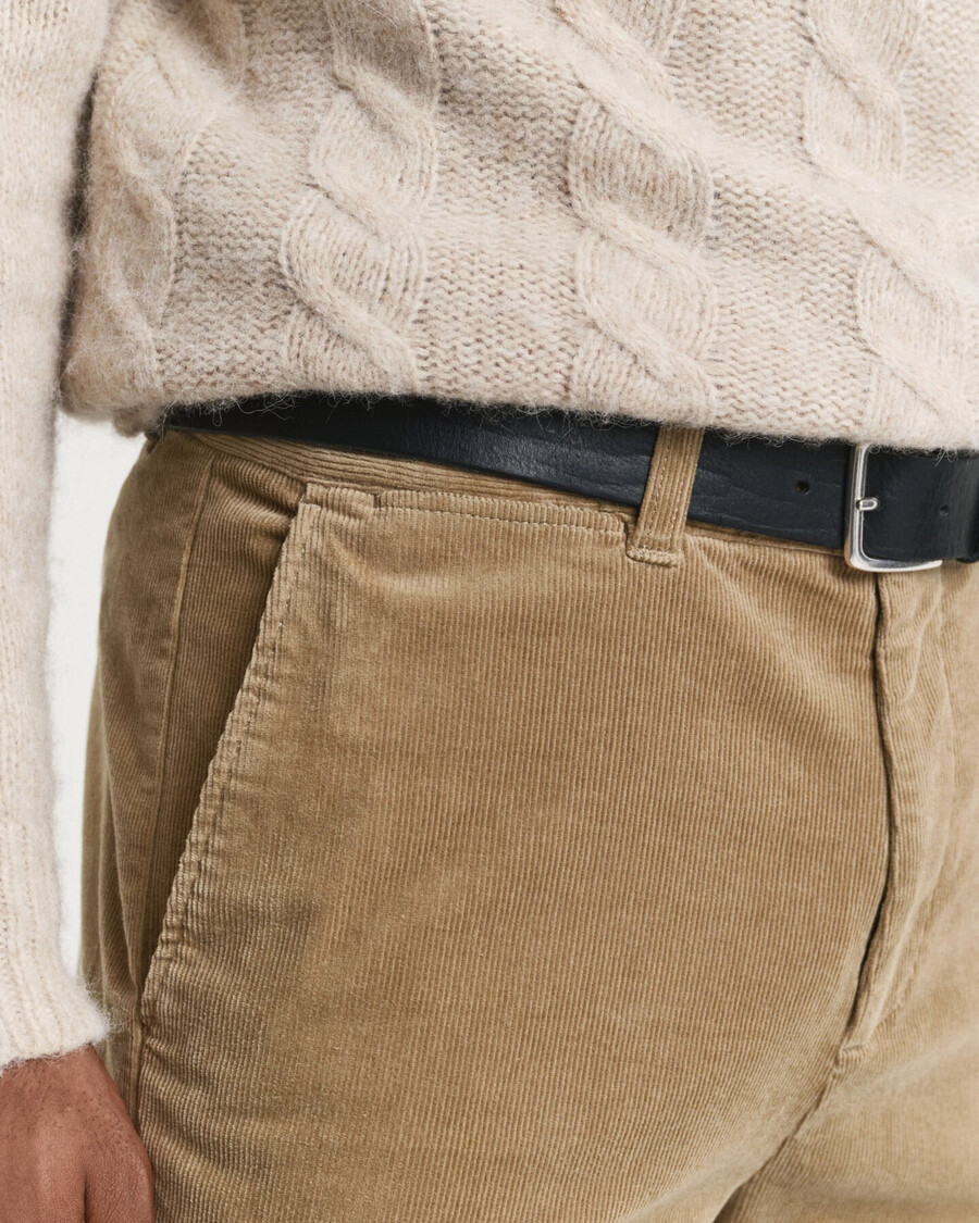 calça chino de veludo cotelê com corte regular - taupe claro