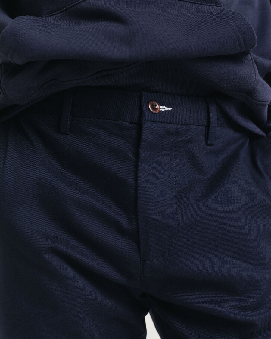 calças chino de corte regular - azul marinho