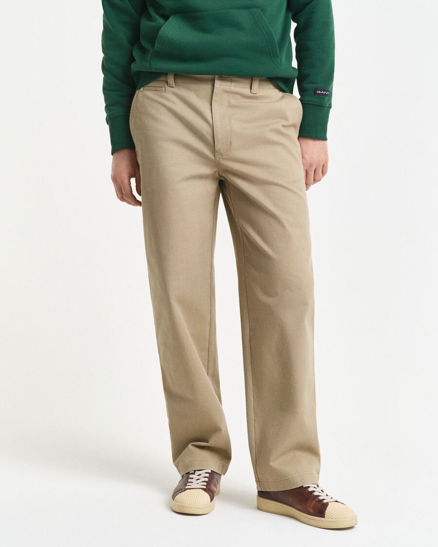 calça chino de sarja de algodão com modelagem relaxada - taupe claro