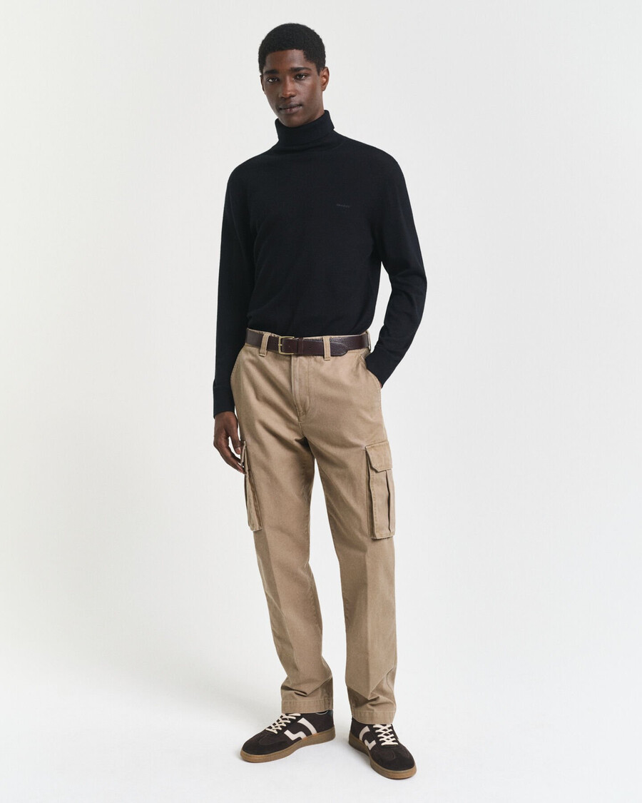 calça cargo de sarja de algodão com corte regular - taupe claro