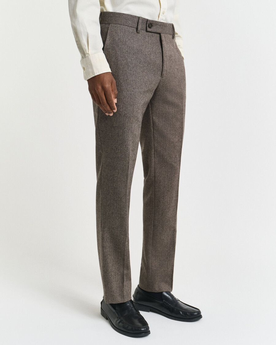 calça de fato de flanela com padrão espinha de peixe e corte slim - castanho escuro