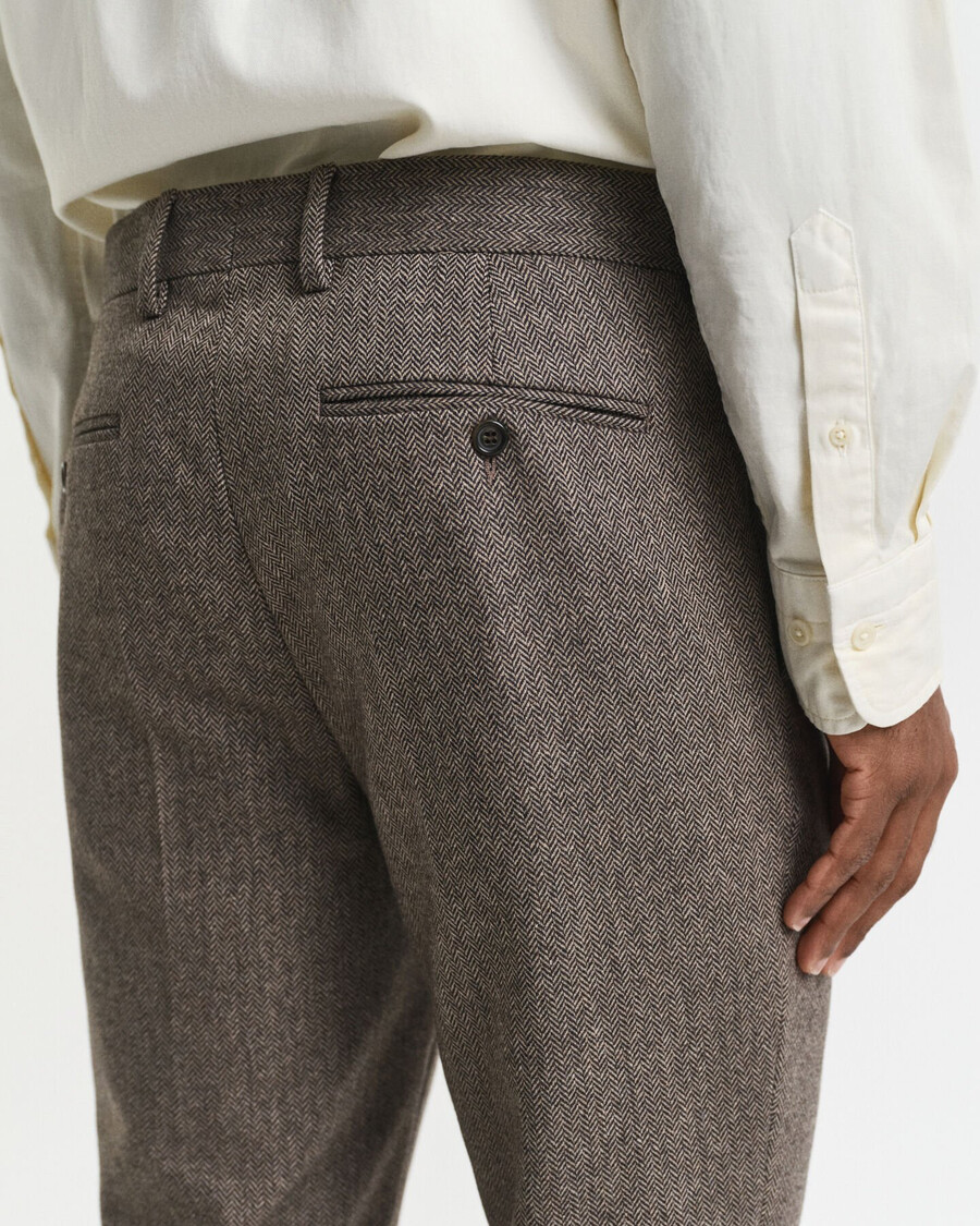 calça de fato de flanela com padrão espinha de peixe e corte slim - castanho escuro