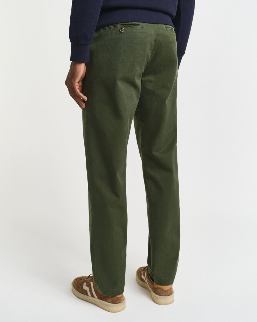 calça chino superconfortável de corte regular - verde campestre