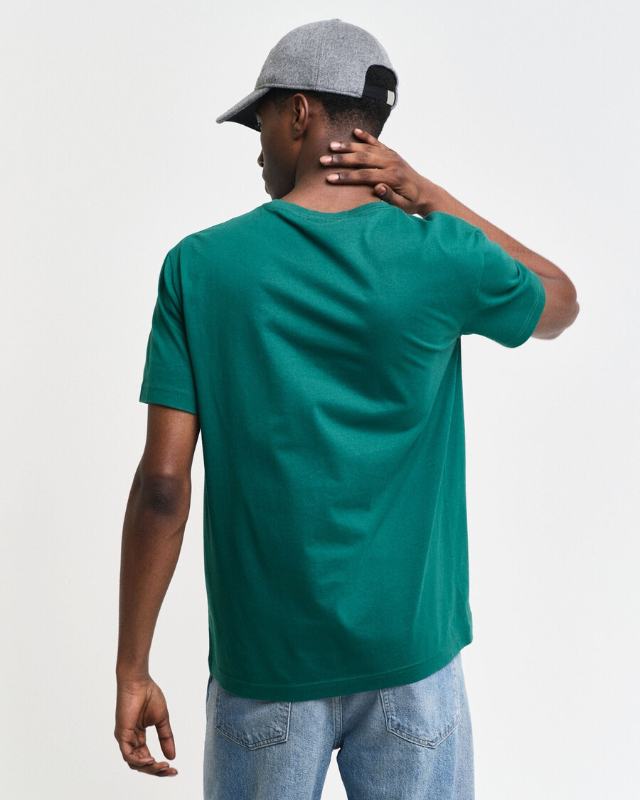 camiseta shield de corte regular - verde floresta escuro