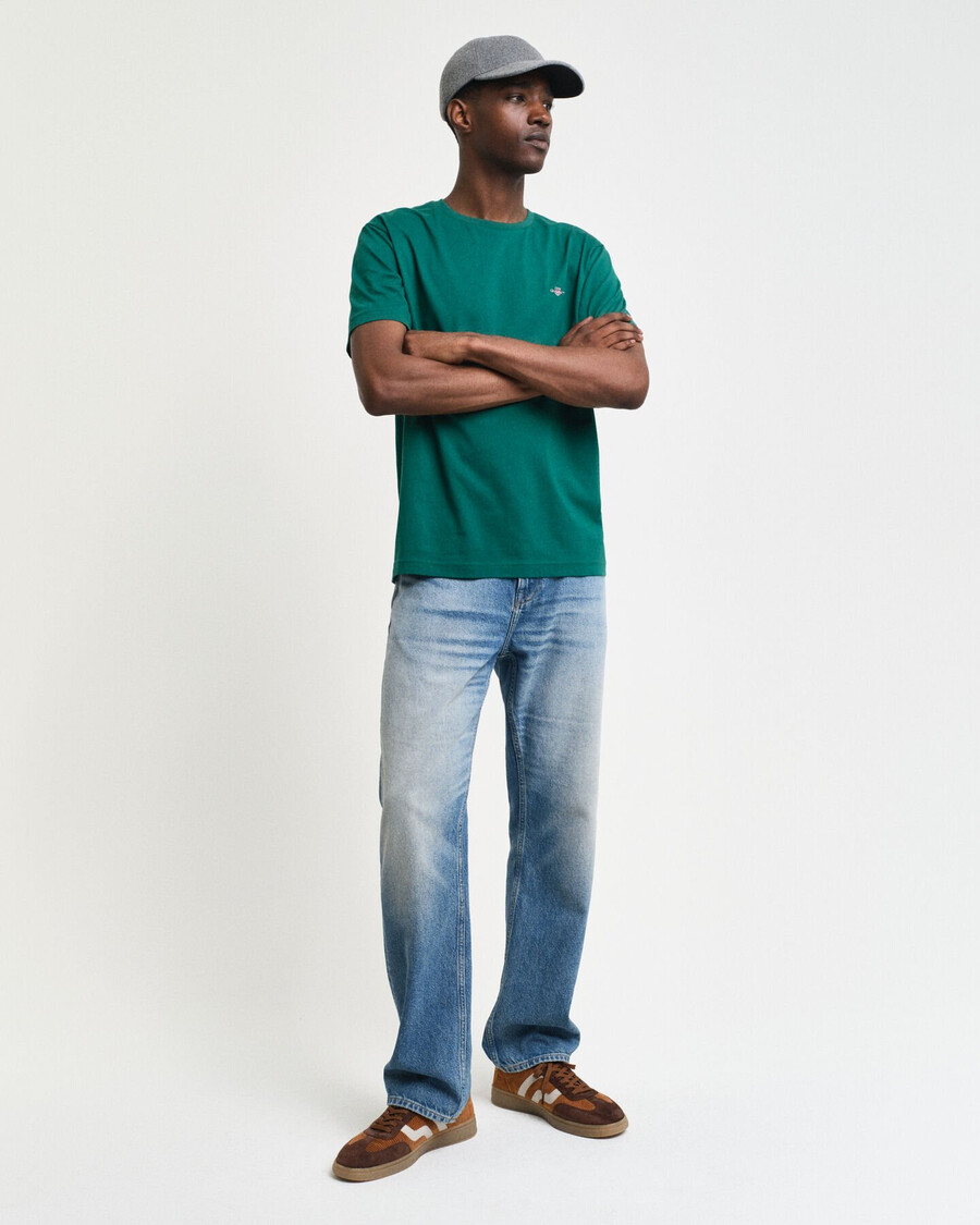 camiseta shield de corte regular - verde floresta escuro