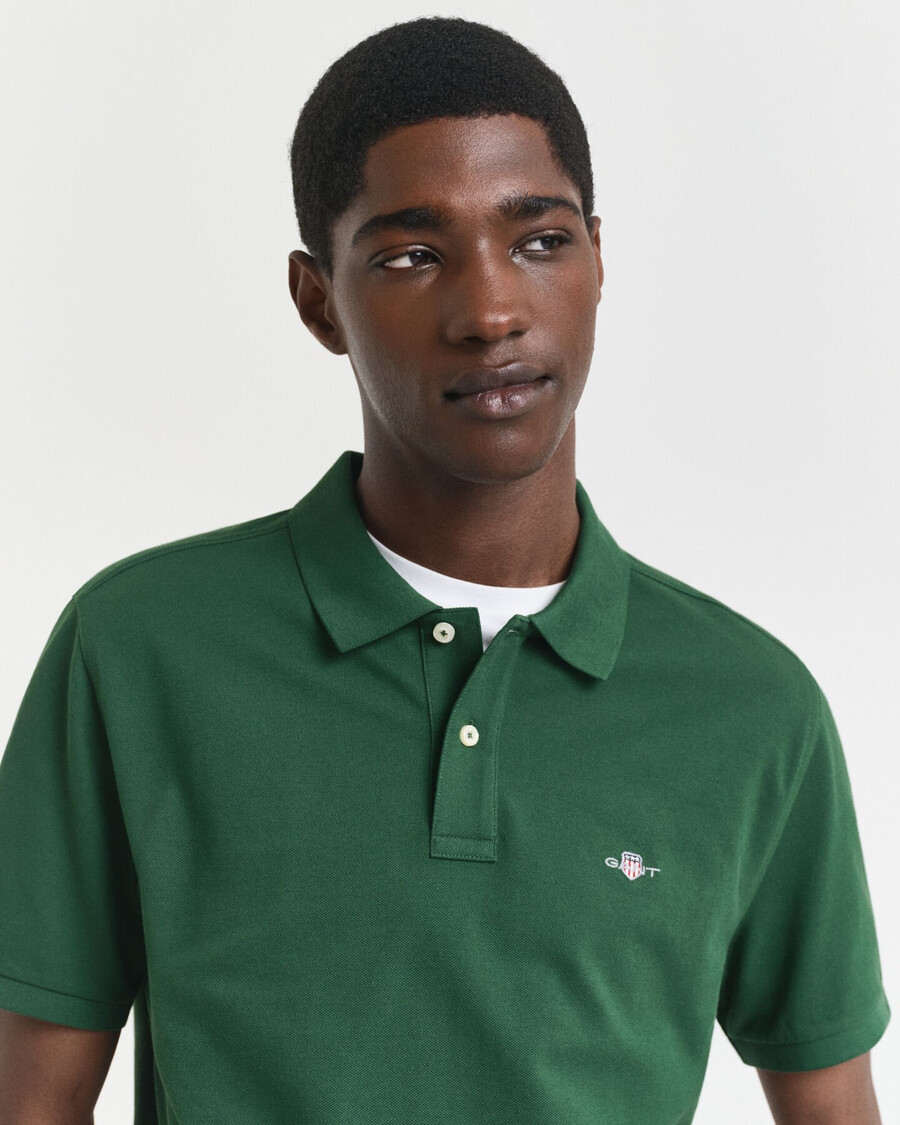 camisa polo shield piqué de corte regular - verde floresta