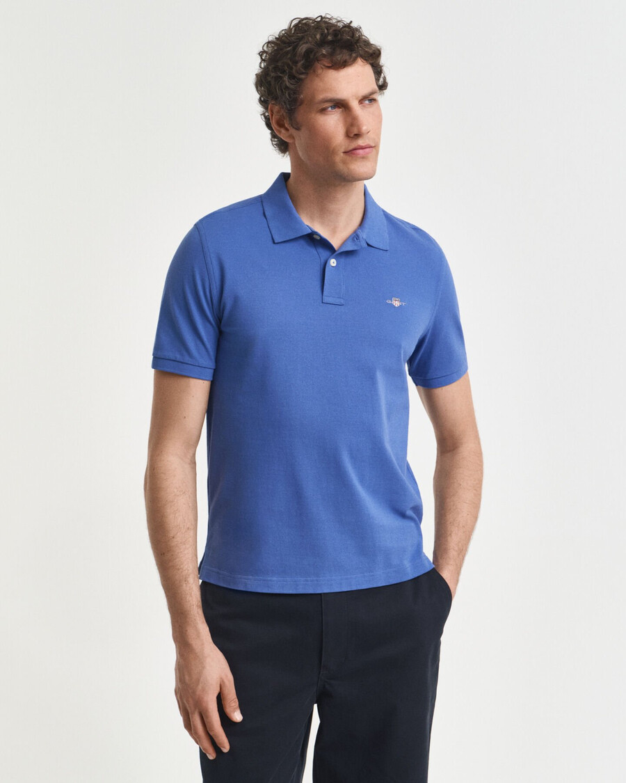 camisa polo shield piqué de corte regular - azul intenso