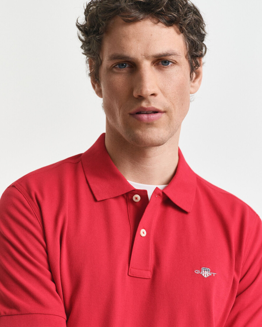 camisa polo shield piqué de corte regular - vermelho rubi