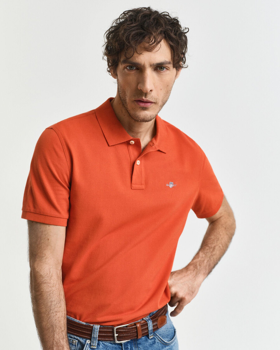 camisa polo shield piqué de corte regular - laranja escuro