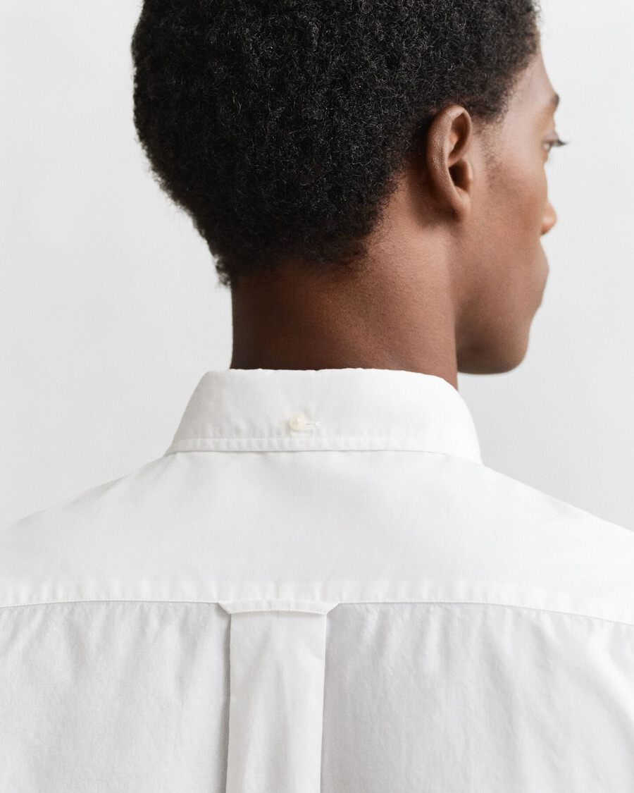camisa clássica de popeline com corte regular - branca