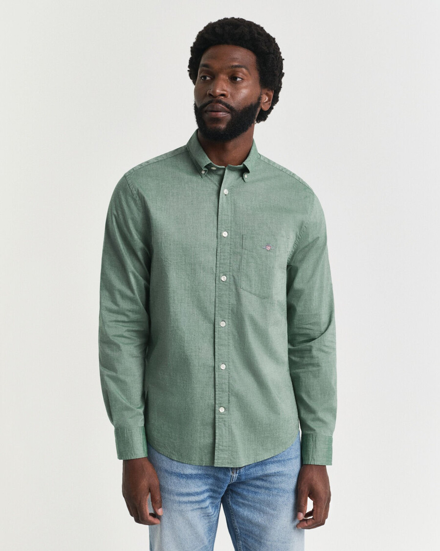 camisa clássica de popeline com corte regular - verde floresta