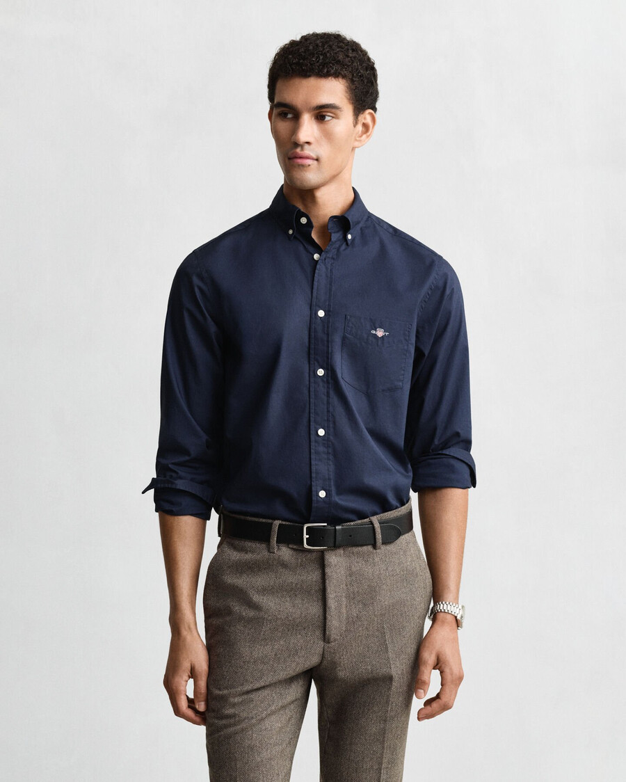 camisa clássica de popeline com corte regular - azul marinho