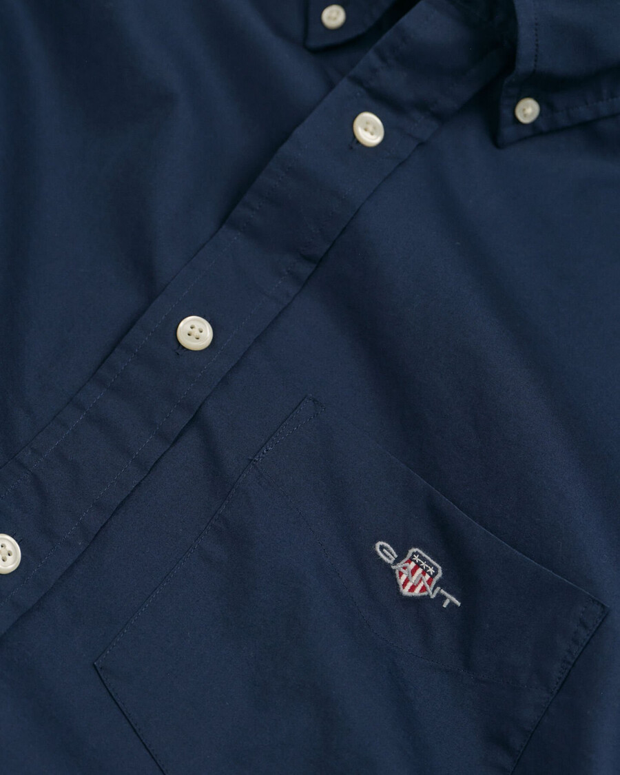 camisa clássica de popeline com corte regular - azul marinho