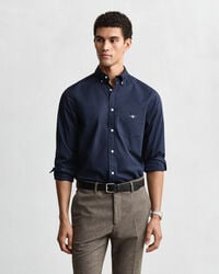 camisa clássica de popeline com corte regular - azul marinho