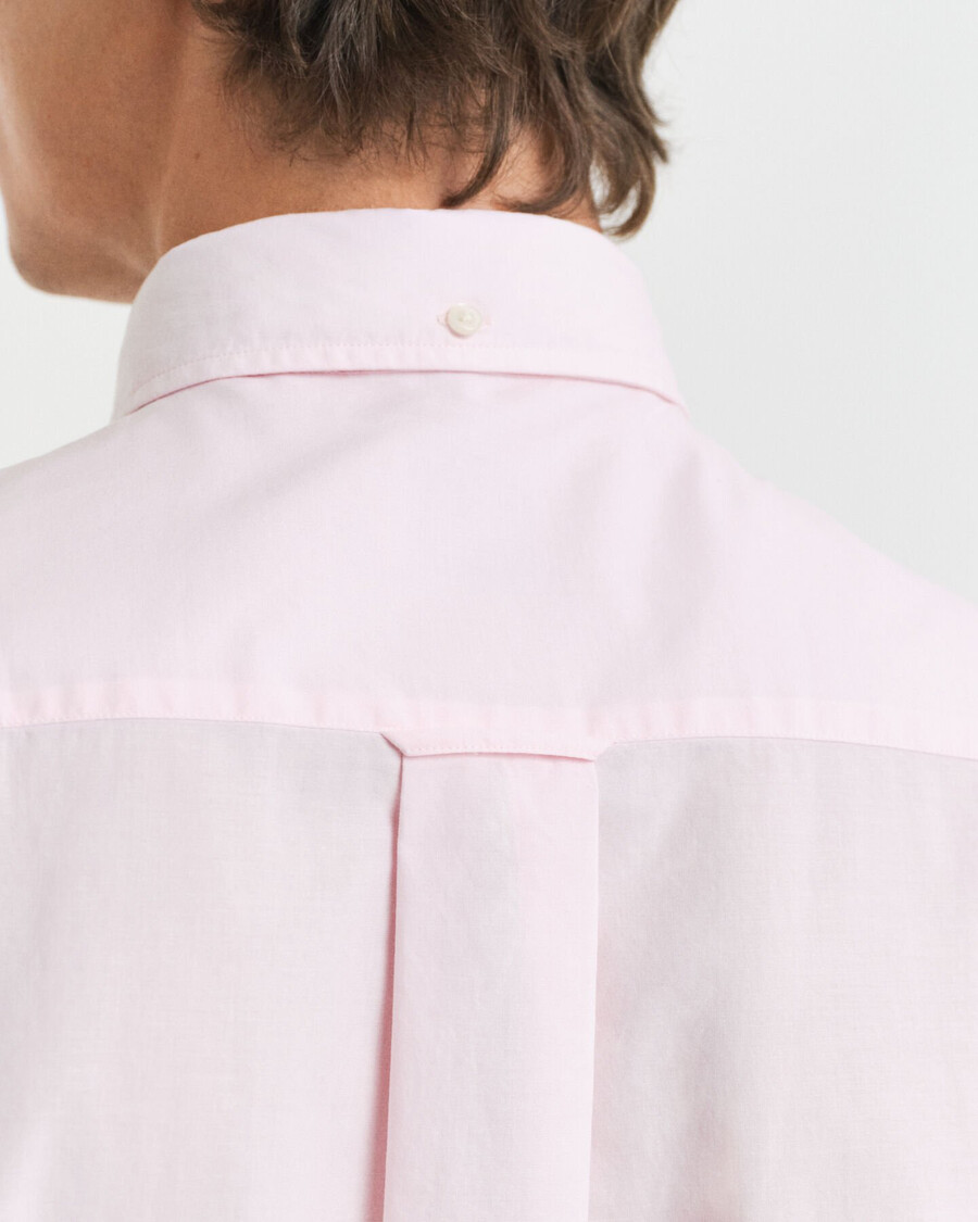 camisa clássica de popeline com modelagem regular - rosa claro