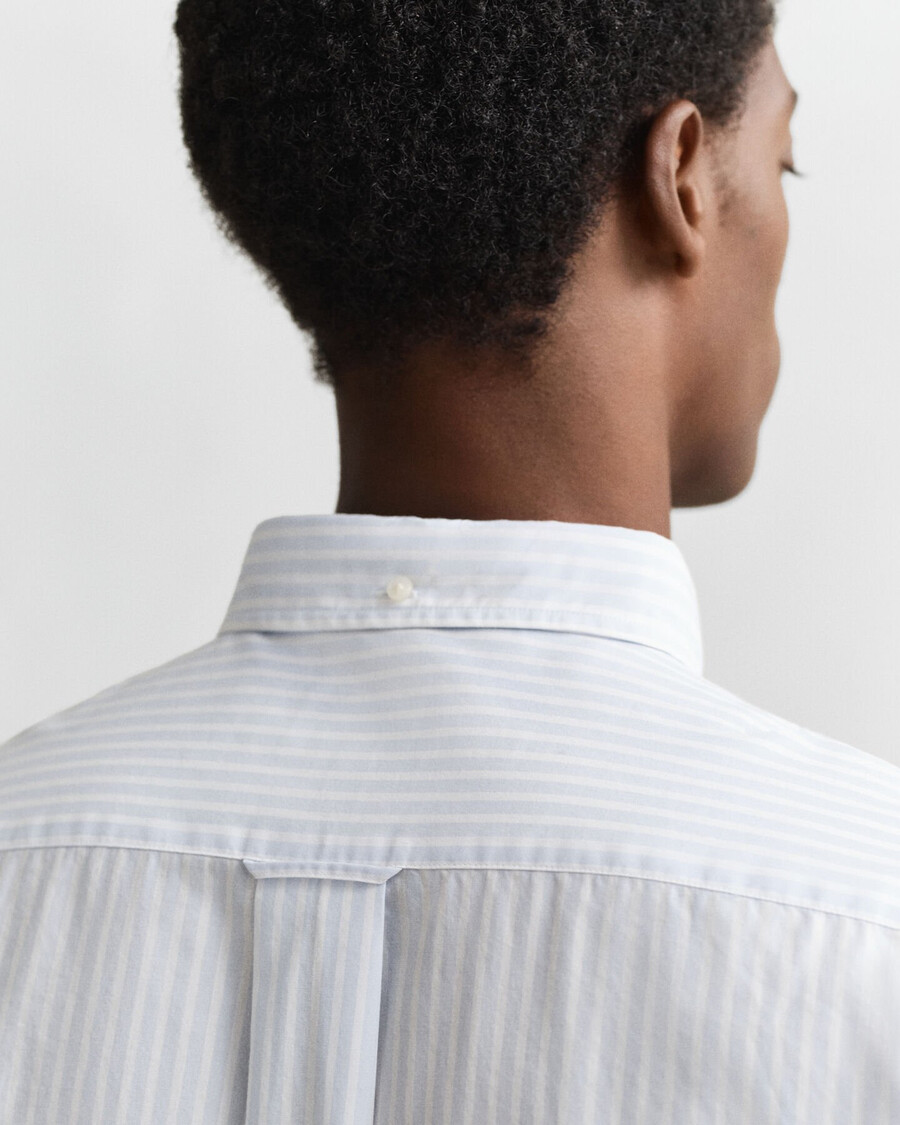 camisa clássica listrada de popeline com modelagem regular - azul claro