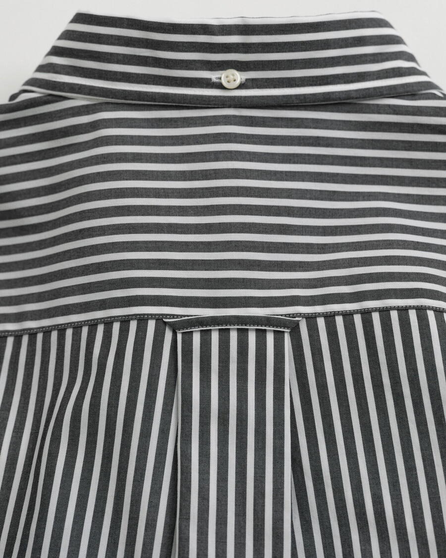 camisa clássica listrada de popeline com modelagem regular - preta