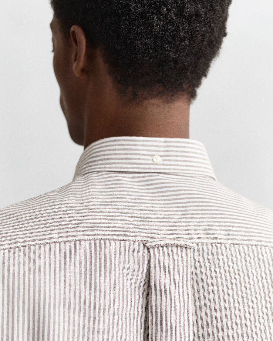 camisa oxford clássica com risca bancária e corte regular - marrom mogno
