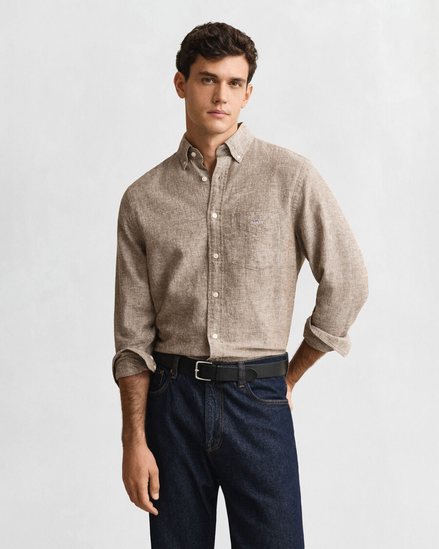 camisa de algodão e linho de corte regular - marrom mogno