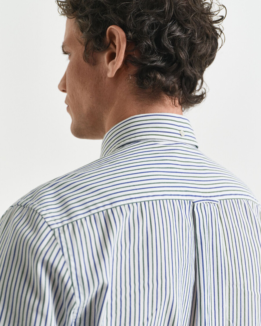 camisa clássica listrada de popeline com modelagem regular - verde floresta
