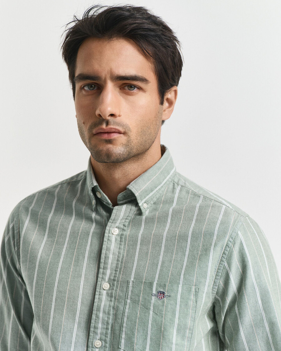 camisa oxford clássica listrada de corte regular - verde floresta