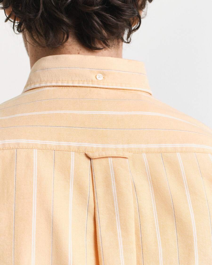 camisa oxford clássica listrada de corte regular - amarelo lichen