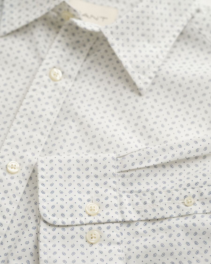 camisa de corte regular com microestampa - cor casca de ovo
