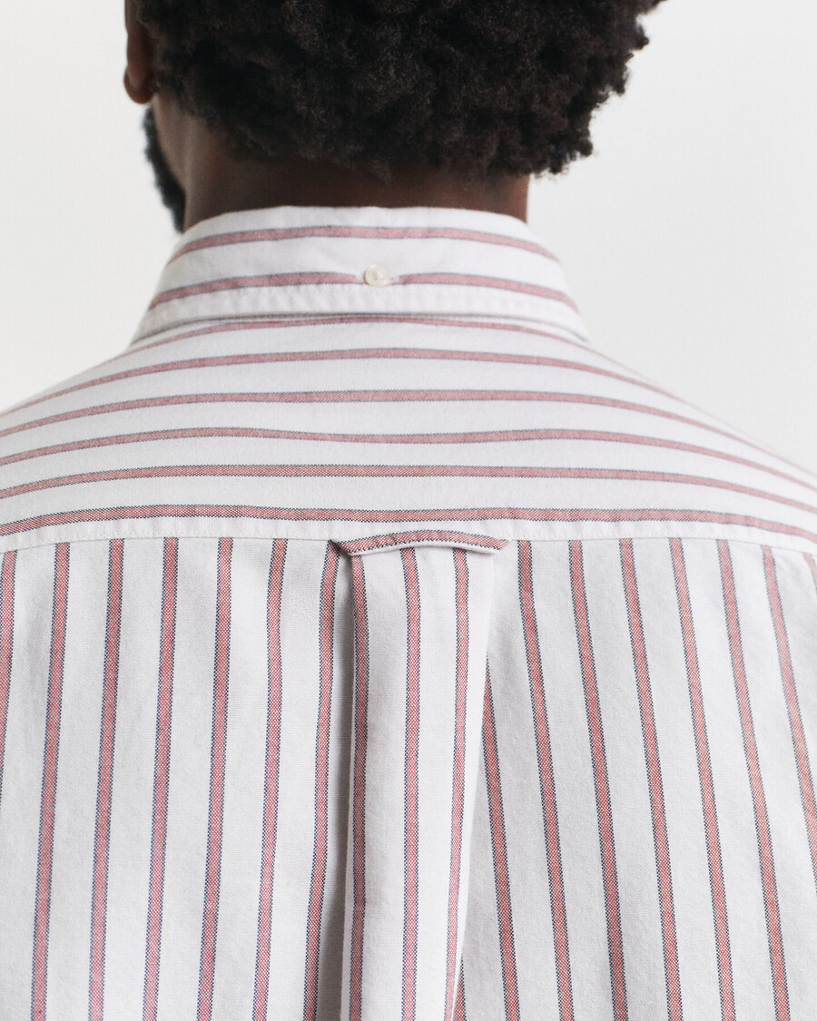 camisa oxford listrada de corte regular - cor casca de ovo