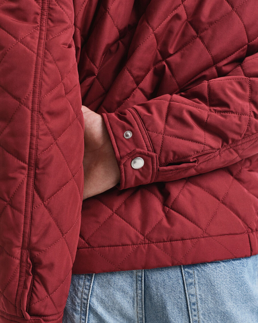 casaco corta-vento acolchoado - vermelho volumoso