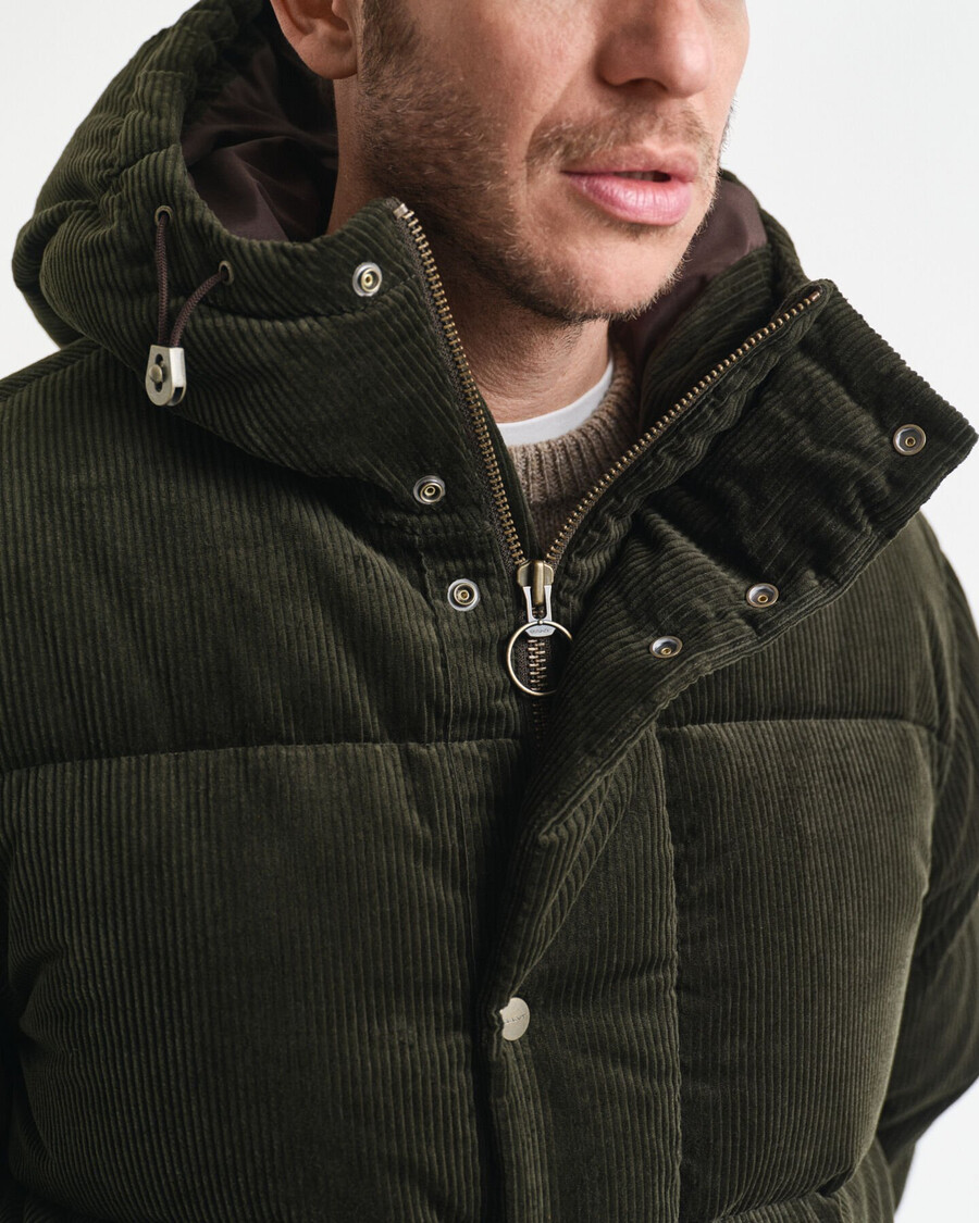 jaqueta puffer de veludo cotelê - verde musgo escuro