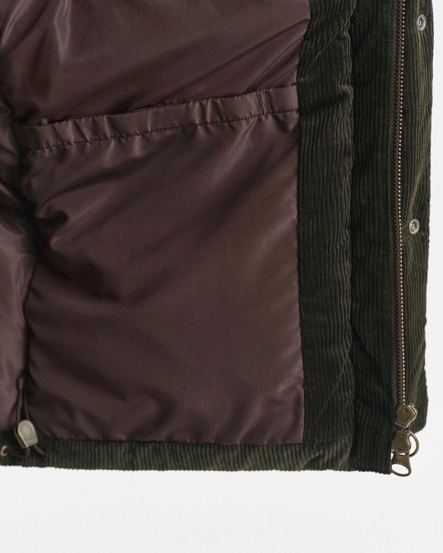 jaqueta puffer de veludo cotelê - verde musgo escuro