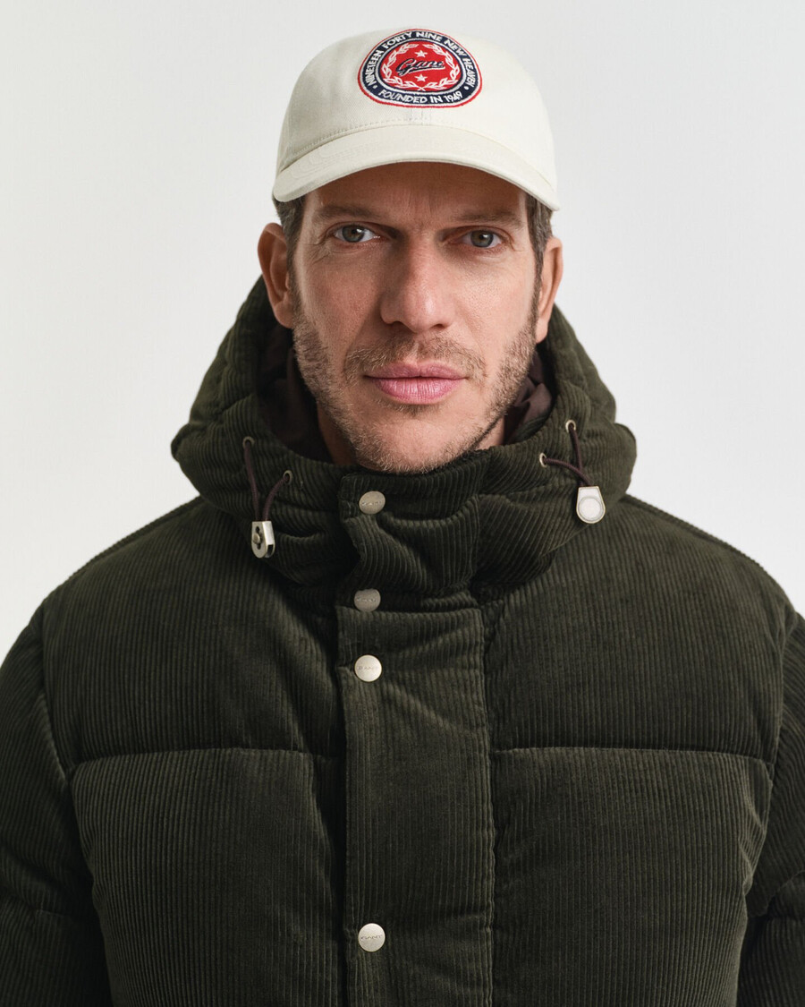 jaqueta puffer de veludo cotelê - verde musgo escuro