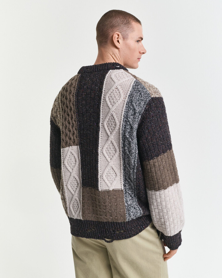 suéter de gola redonda com patchwork - marrom escuro mesclado