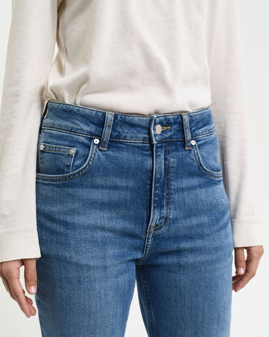 calça jeans flare slim fit - azul médio arquivo