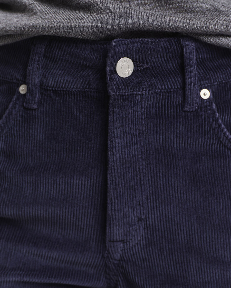 calça jeans flare de veludo cotelê - azul noite