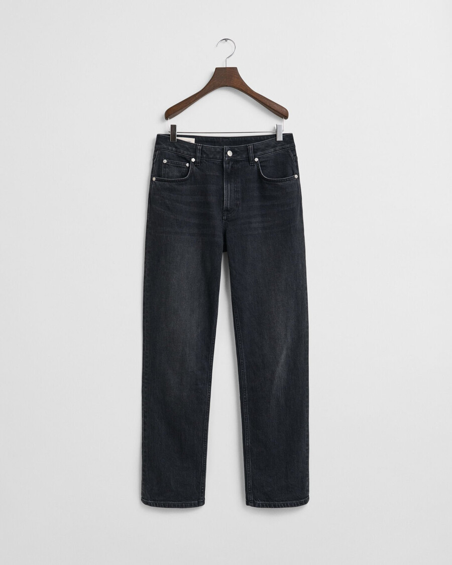 calça jeans reta com elastano - preta estilo destroyed