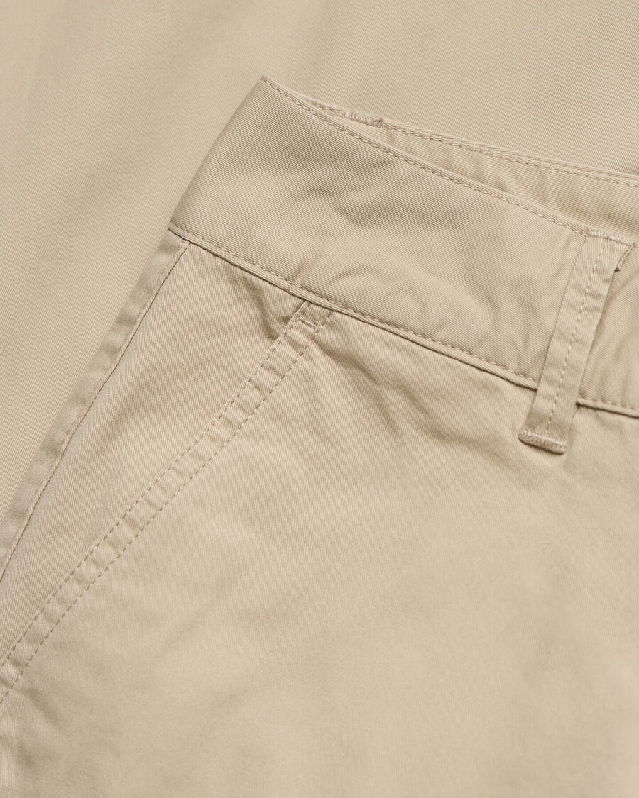 calça chino slim fit - cor areia seca