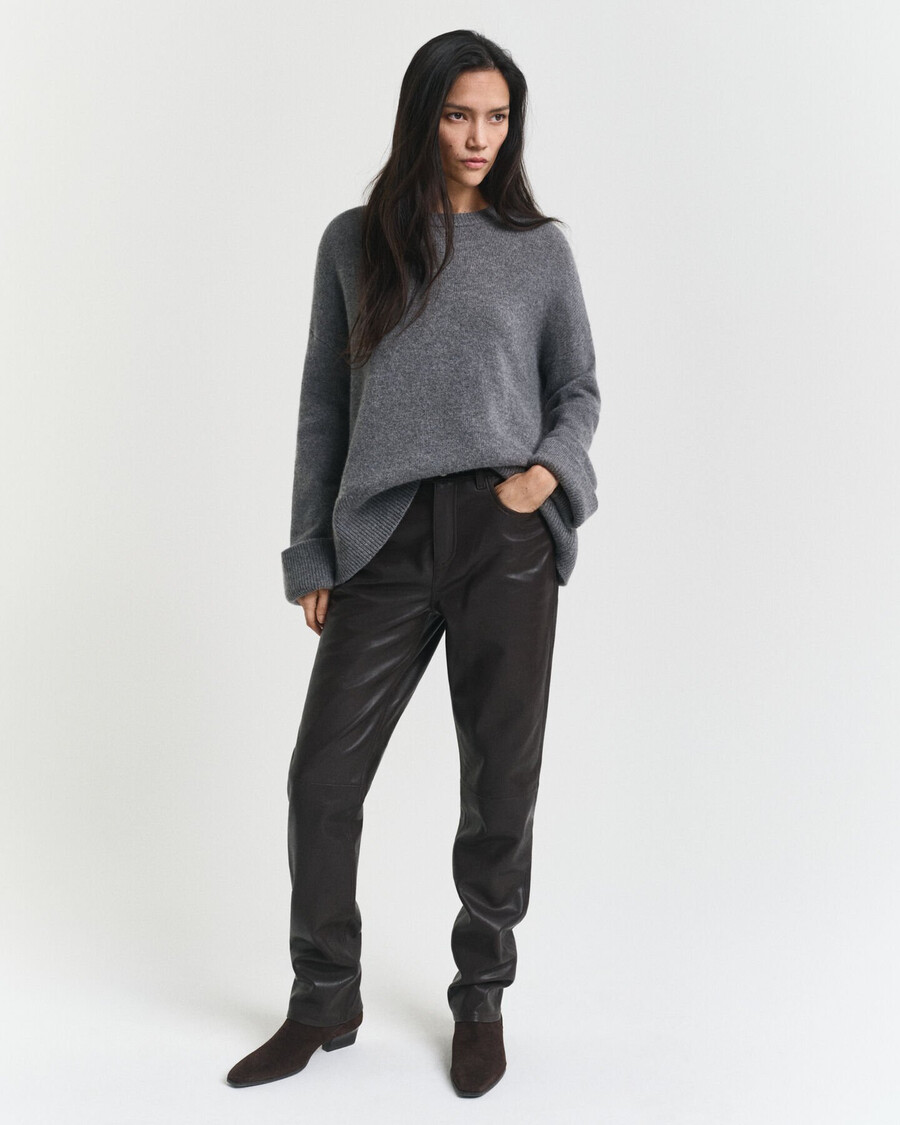 calça de couro com 5 bolsos - marrom escuro