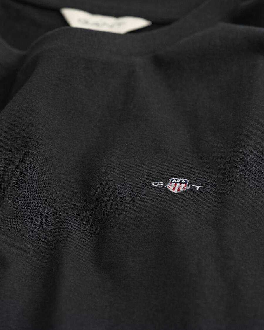 camiseta shield - preta