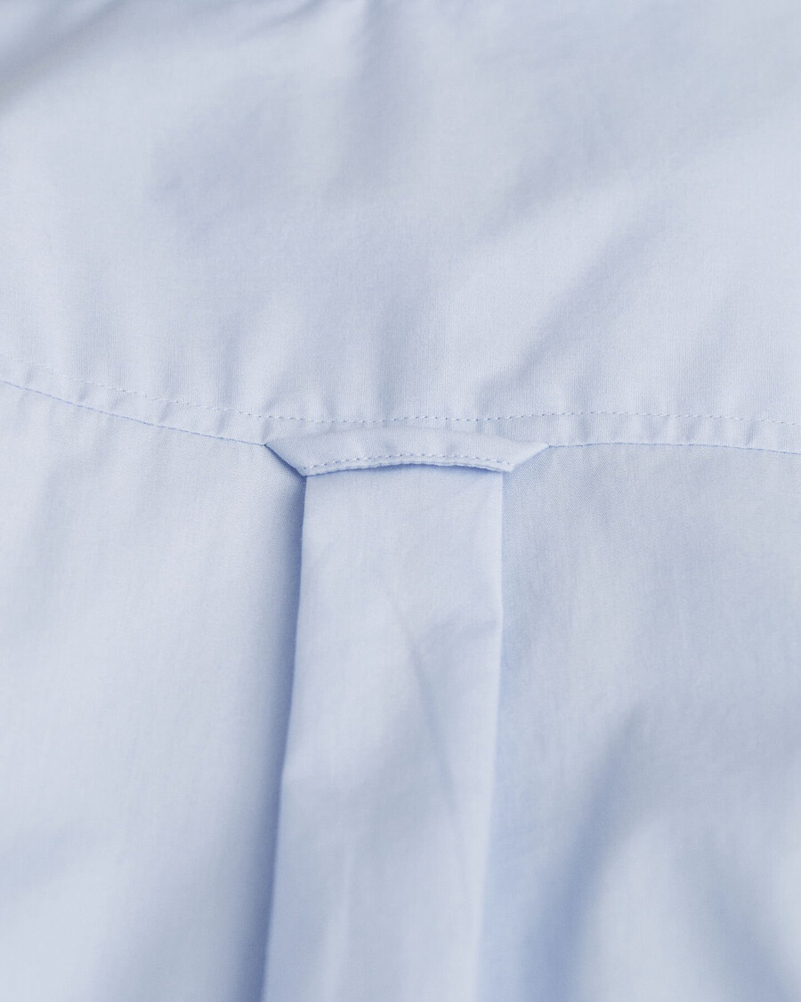 camisa clássica de popeline com modelagem relaxada - azul claro