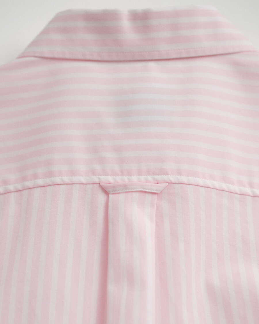camisa clássica listrada de popeline com modelagem regular - rosa claro