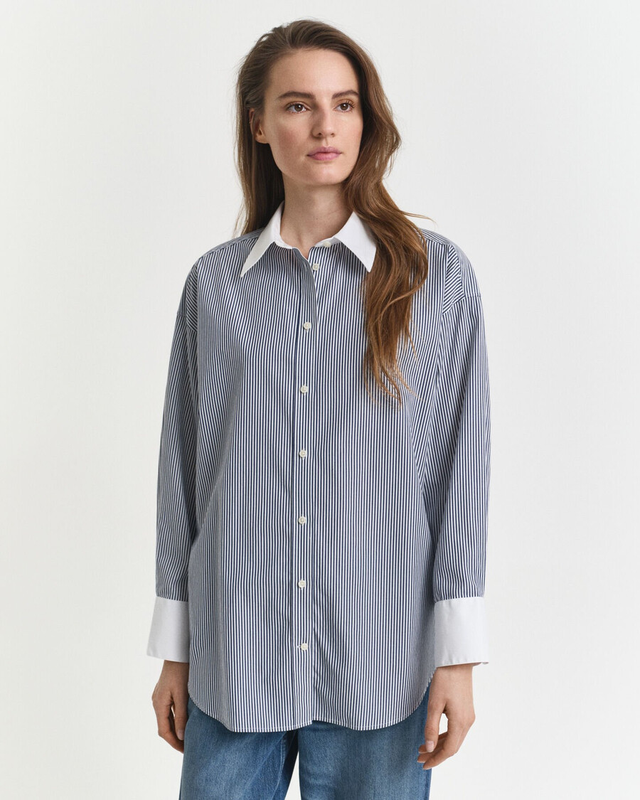 camisa listrada oversized com gola contrastante - azul persa