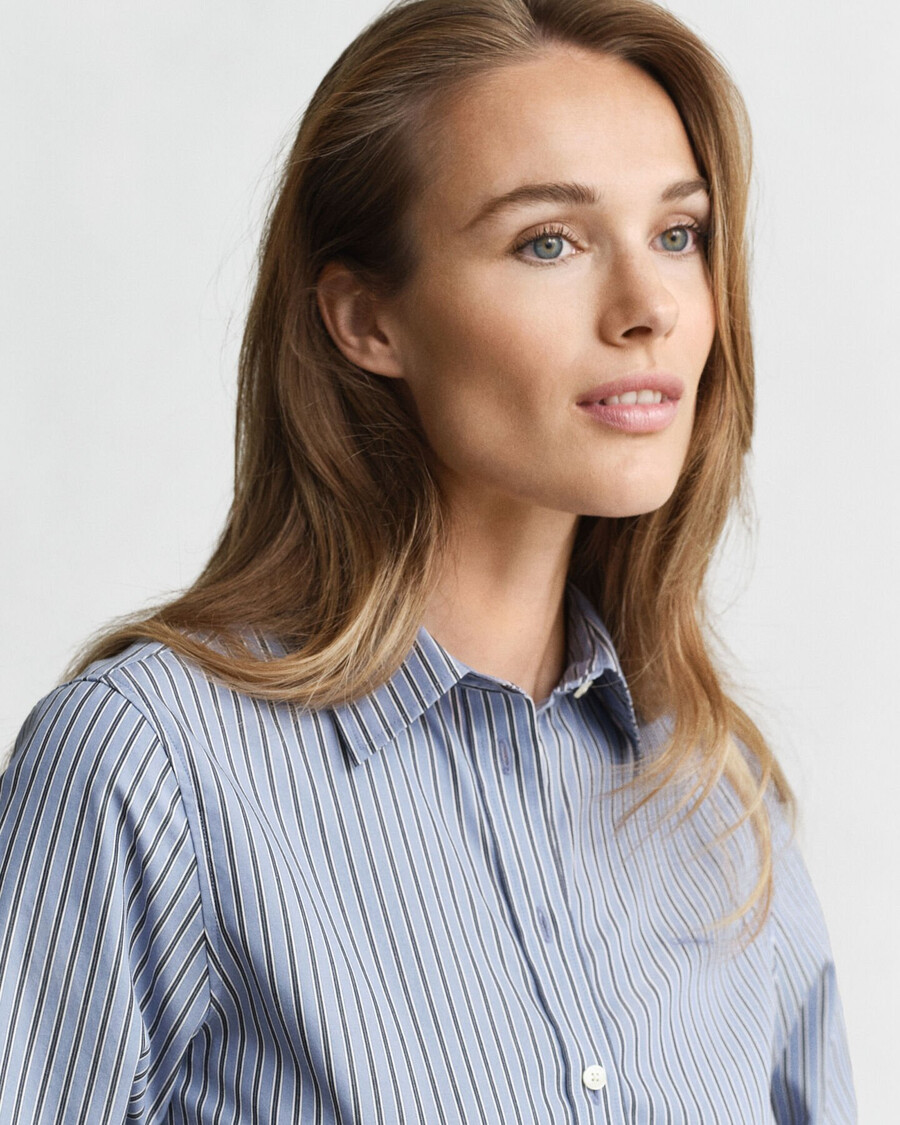 camisa listrada de corte regular em popeline - jeans desbotado