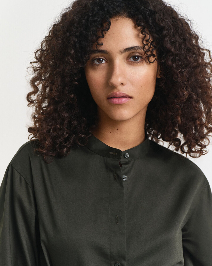 vestido de manga comprida em cetim de algodão - verde musgo escuro