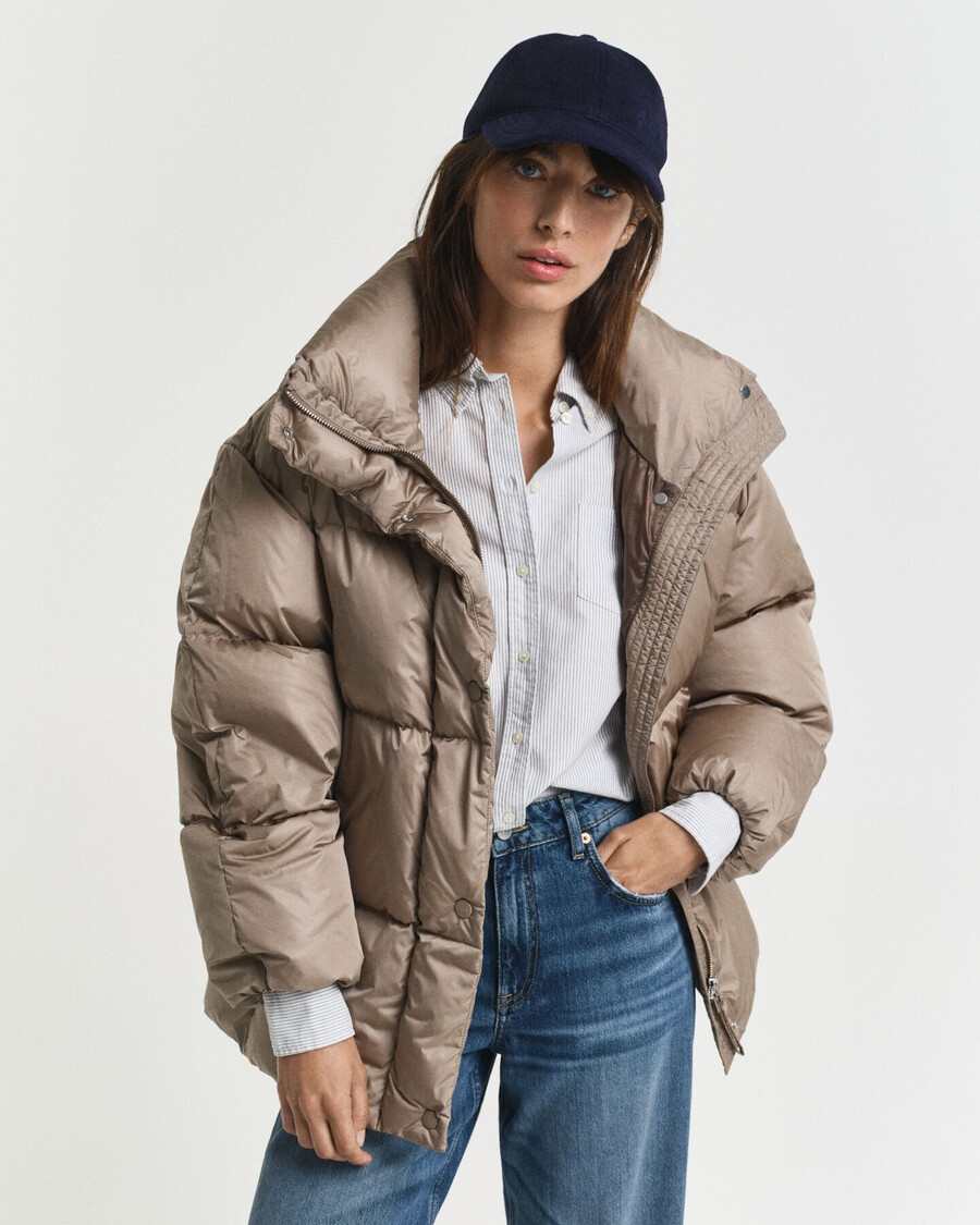 jaqueta de plumas com modelagem relaxada - bege taupe