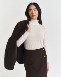 suéter de gola alta em lã merino extrafina - creme
